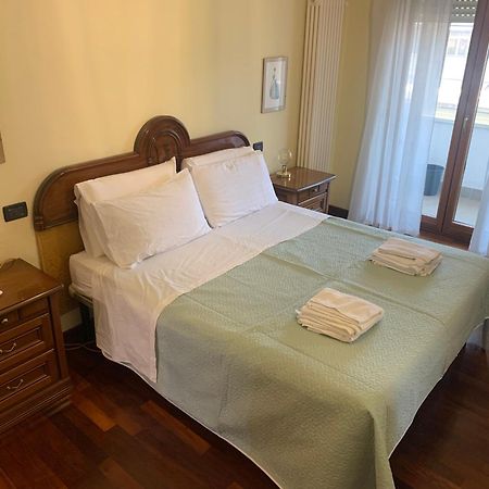 Appia Nuova Lucrezia Apartment Roma Ngoại thất bức ảnh