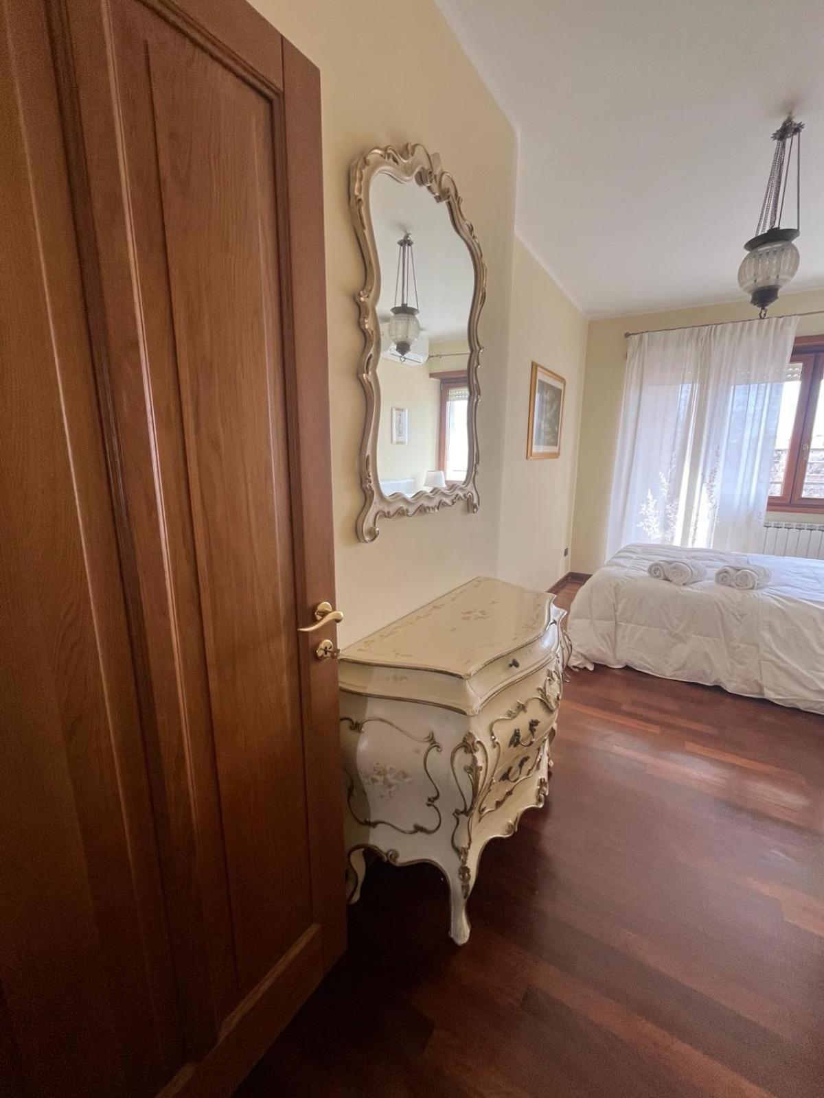Appia Nuova Lucrezia Apartment Roma Ngoại thất bức ảnh